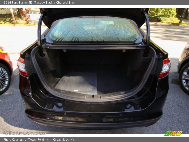 Tuxedo Black / Charcoal Black 2014 Ford Fusion SE