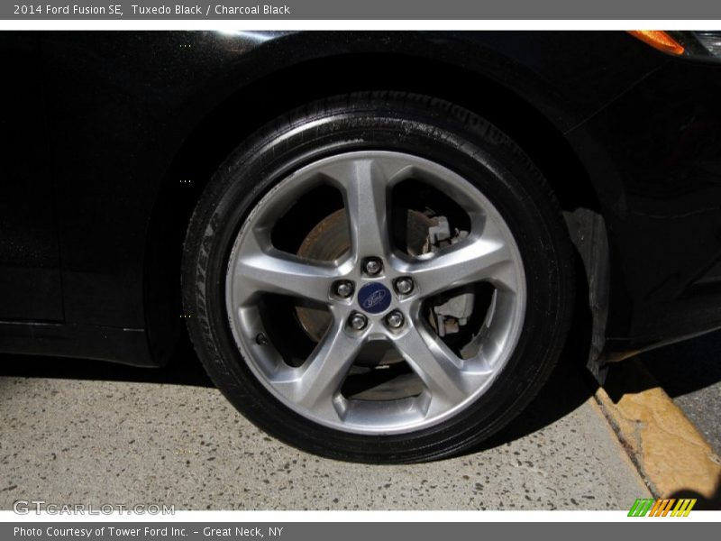 Tuxedo Black / Charcoal Black 2014 Ford Fusion SE