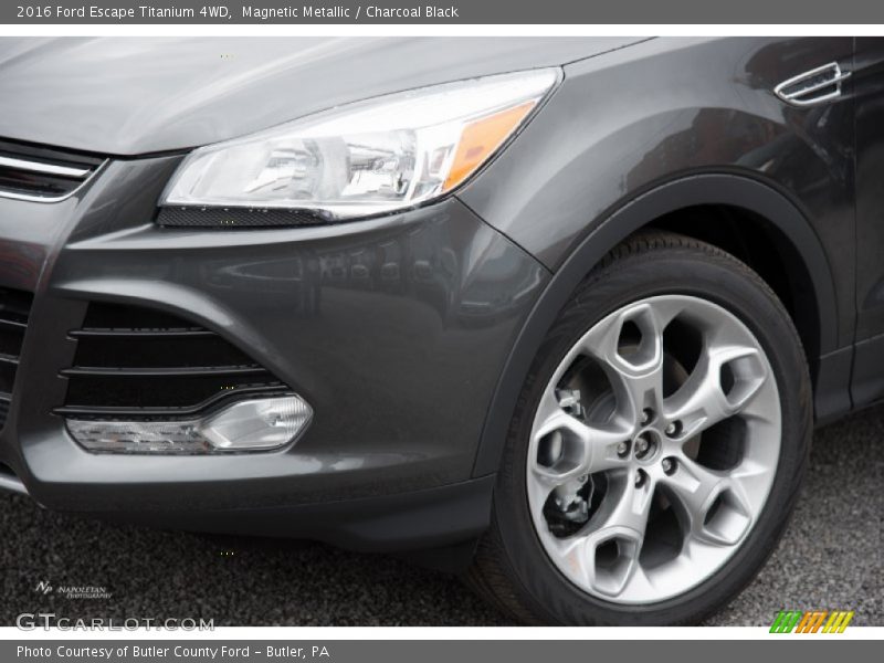 Magnetic Metallic / Charcoal Black 2016 Ford Escape Titanium 4WD