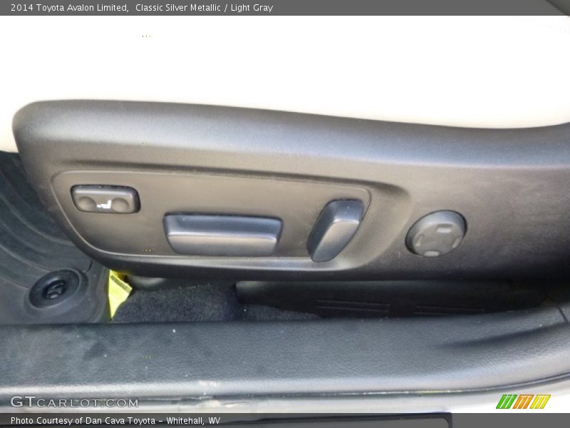 Classic Silver Metallic / Light Gray 2014 Toyota Avalon Limited