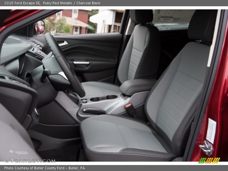 Front Seat of 2016 Escape SE