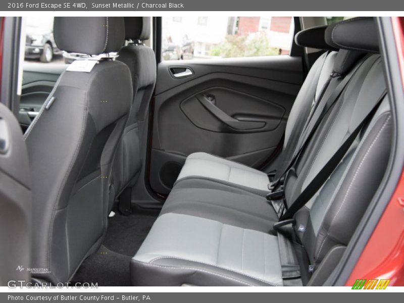 Sunset Metallic / Charcoal Black 2016 Ford Escape SE 4WD