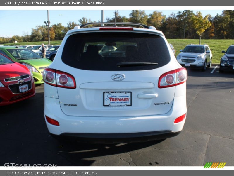 Frost White Pearl / Cocoa Black 2011 Hyundai Santa Fe SE