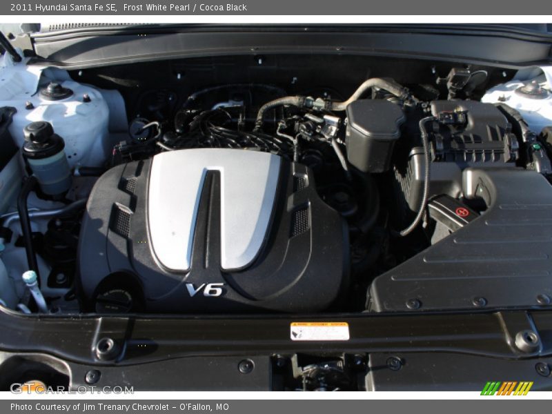 Frost White Pearl / Cocoa Black 2011 Hyundai Santa Fe SE