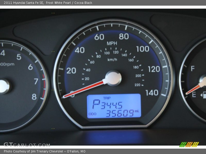 Frost White Pearl / Cocoa Black 2011 Hyundai Santa Fe SE