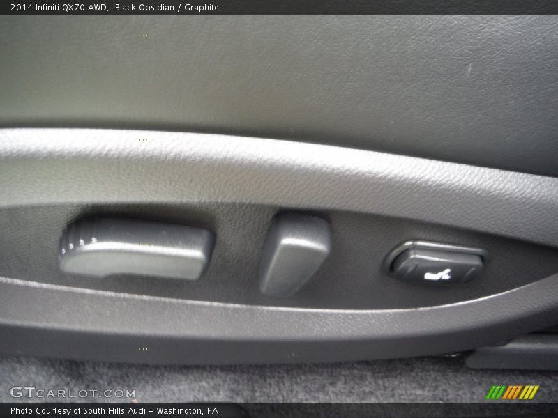 Controls of 2014 QX70 AWD