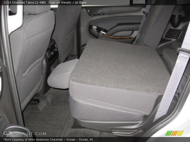 Silver Ice Metallic / Jet Black 2016 Chevrolet Tahoe LS 4WD