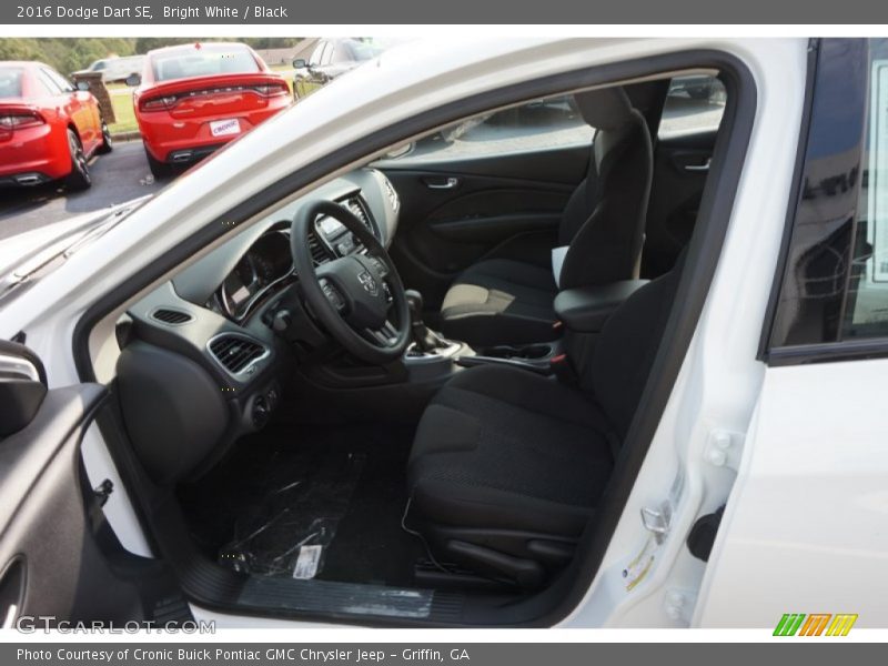 Bright White / Black 2016 Dodge Dart SE