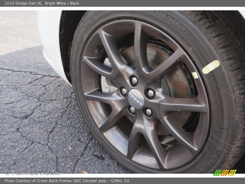 Bright White / Black 2016 Dodge Dart SE