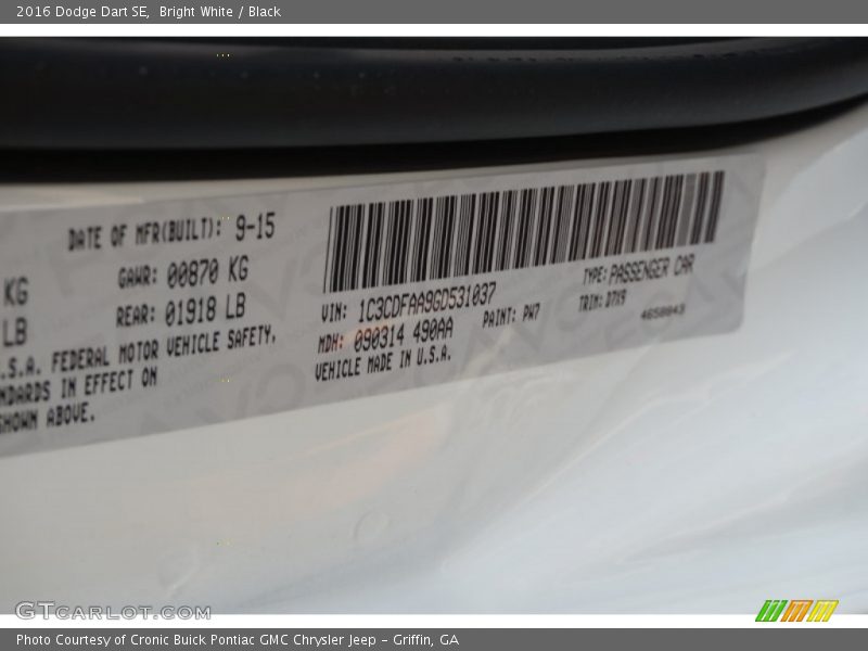 Bright White / Black 2016 Dodge Dart SE