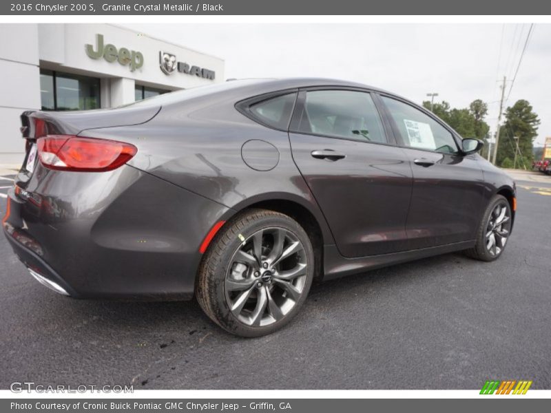 Granite Crystal Metallic / Black 2016 Chrysler 200 S