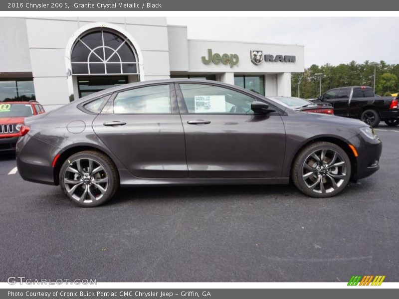 Granite Crystal Metallic / Black 2016 Chrysler 200 S