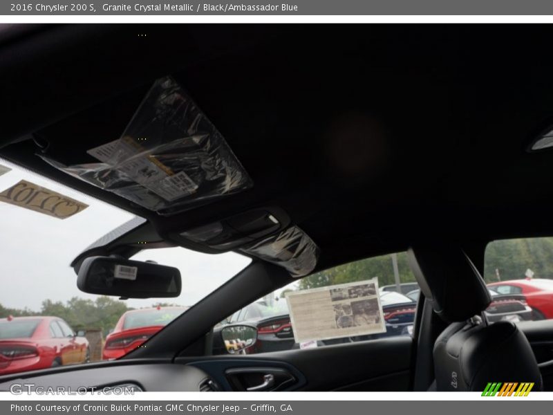 Granite Crystal Metallic / Black/Ambassador Blue 2016 Chrysler 200 S