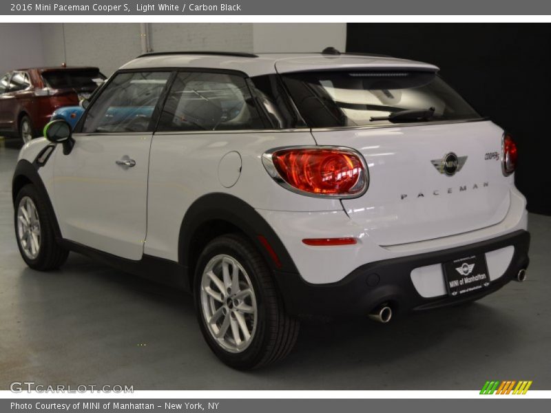 Light White / Carbon Black 2016 Mini Paceman Cooper S