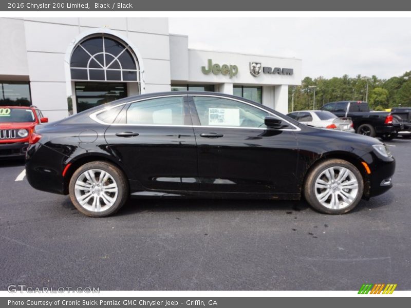Black / Black 2016 Chrysler 200 Limited