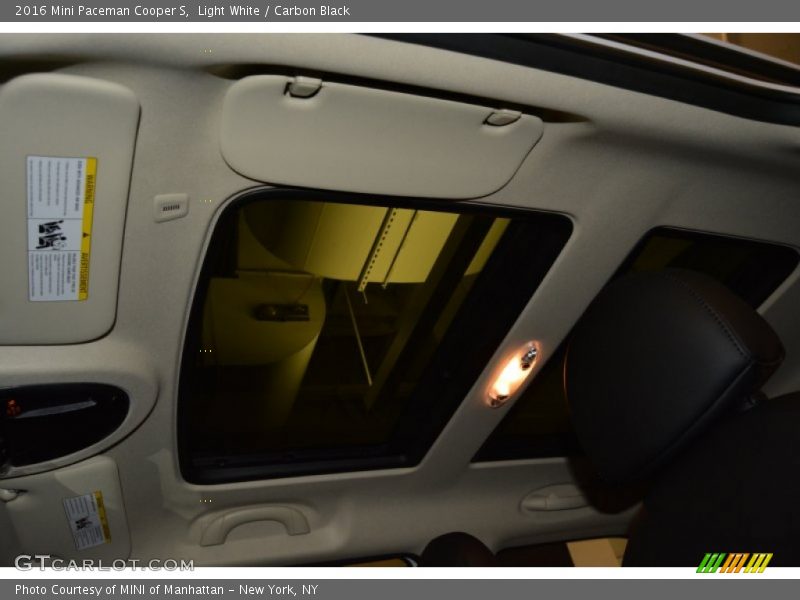 Light White / Carbon Black 2016 Mini Paceman Cooper S