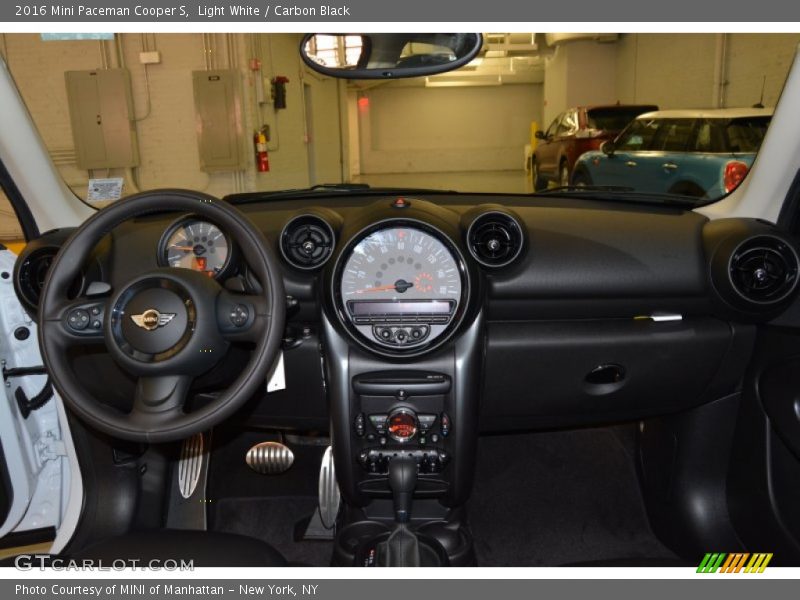 Light White / Carbon Black 2016 Mini Paceman Cooper S