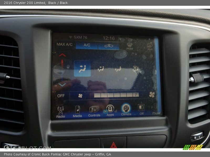Black / Black 2016 Chrysler 200 Limited