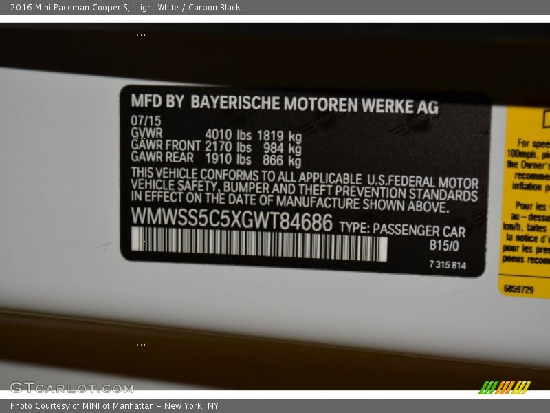 Light White / Carbon Black 2016 Mini Paceman Cooper S
