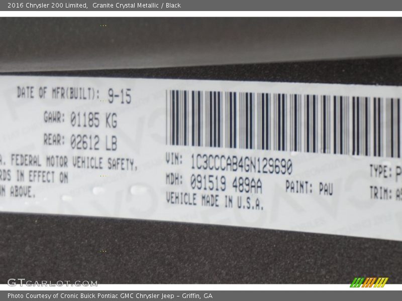 Granite Crystal Metallic / Black 2016 Chrysler 200 Limited