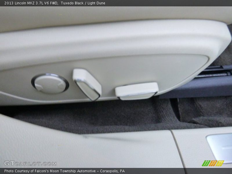 Tuxedo Black / Light Dune 2013 Lincoln MKZ 3.7L V6 FWD