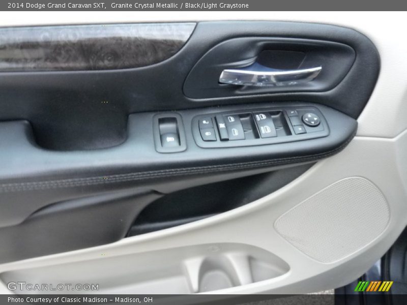 Granite Crystal Metallic / Black/Light Graystone 2014 Dodge Grand Caravan SXT