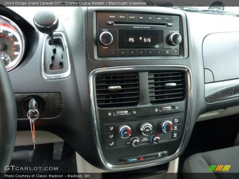 Granite Crystal Metallic / Black/Light Graystone 2014 Dodge Grand Caravan SXT