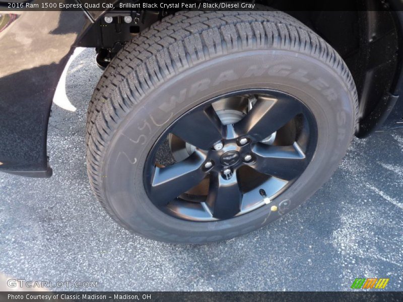 Brilliant Black Crystal Pearl / Black/Diesel Gray 2016 Ram 1500 Express Quad Cab