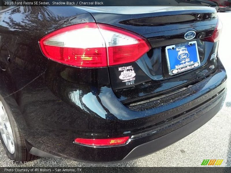 Shadow Black / Charcoal Black 2016 Ford Fiesta SE Sedan