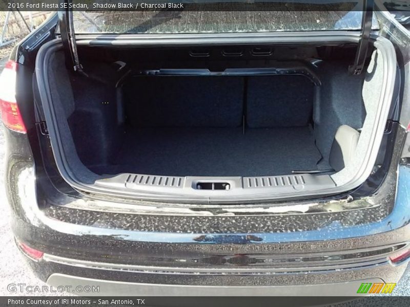 Shadow Black / Charcoal Black 2016 Ford Fiesta SE Sedan
