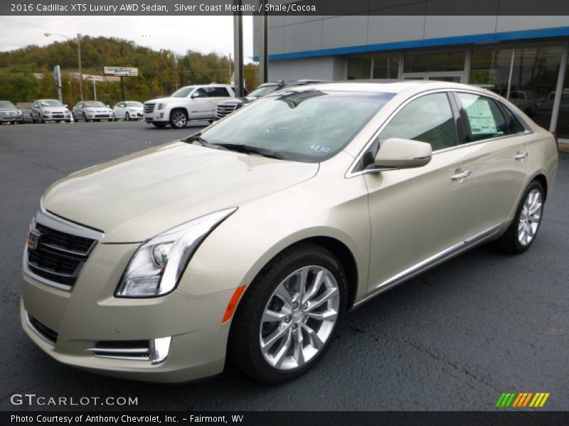 Front 3/4 View of 2016 XTS Luxury AWD Sedan