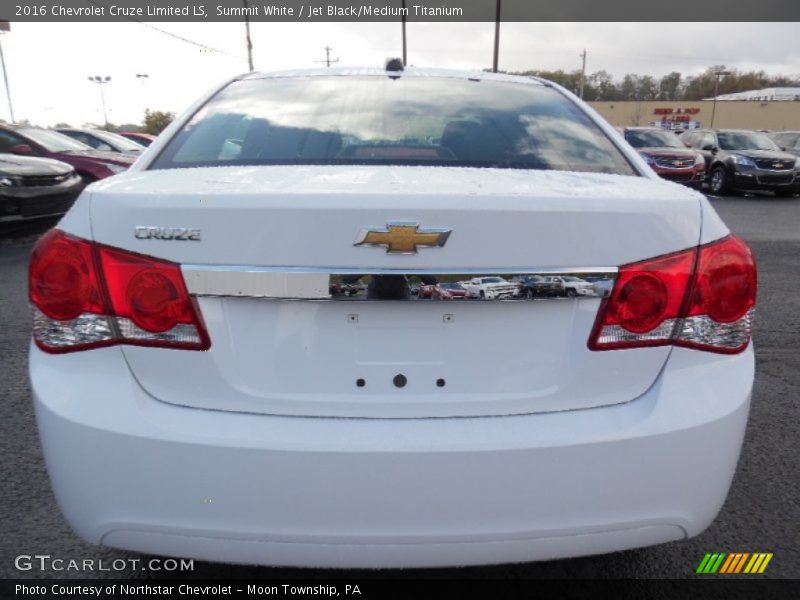 Summit White / Jet Black/Medium Titanium 2016 Chevrolet Cruze Limited LS