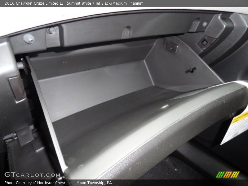 Summit White / Jet Black/Medium Titanium 2016 Chevrolet Cruze Limited LS