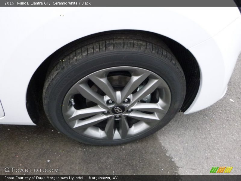 Ceramic White / Black 2016 Hyundai Elantra GT