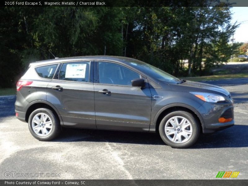 Magnetic Metallic / Charcoal Black 2016 Ford Escape S
