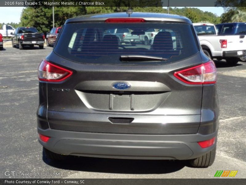 Magnetic Metallic / Charcoal Black 2016 Ford Escape S