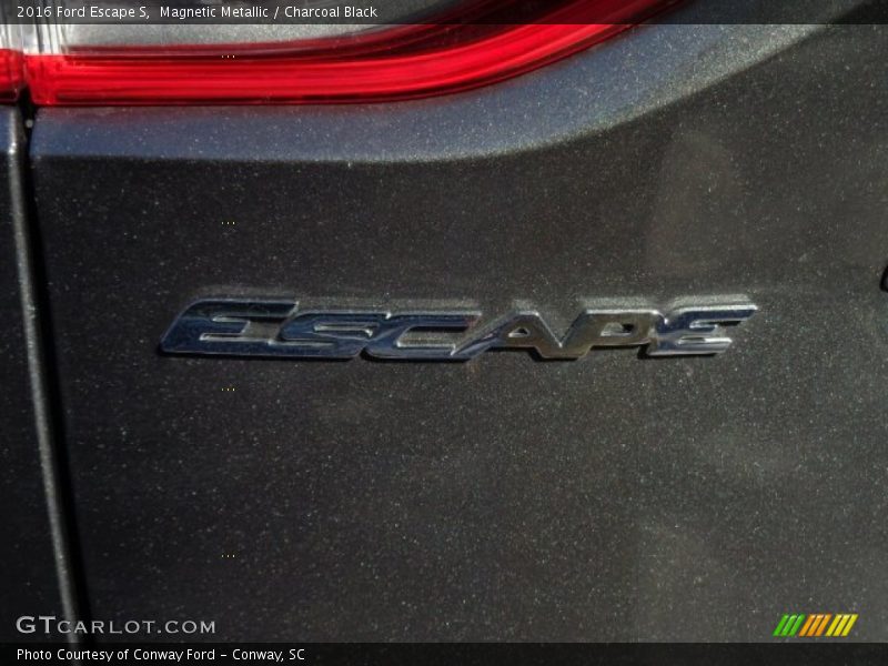 Magnetic Metallic / Charcoal Black 2016 Ford Escape S
