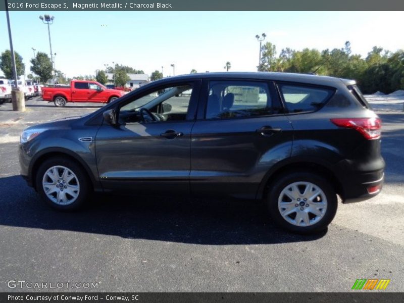 Magnetic Metallic / Charcoal Black 2016 Ford Escape S