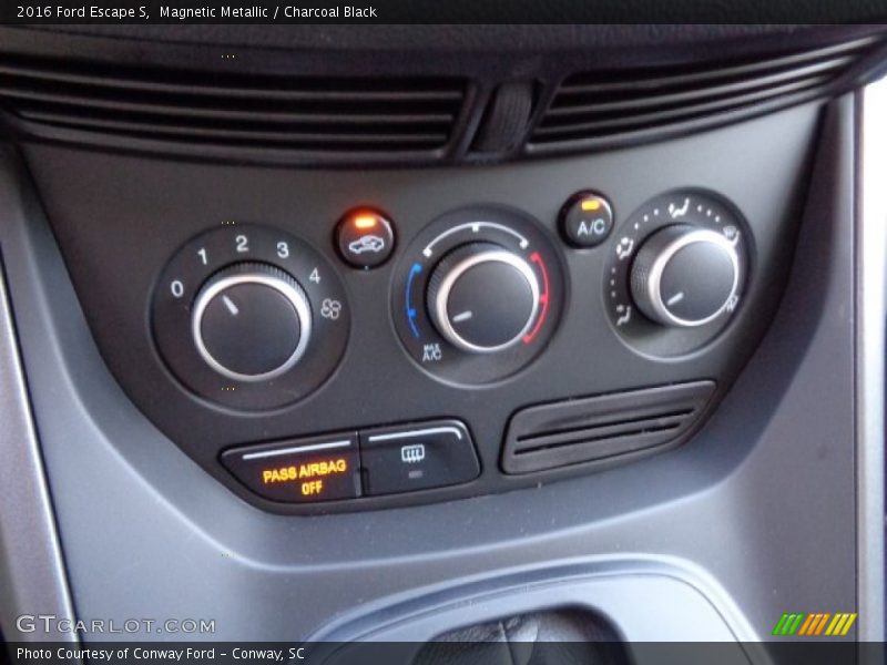 Magnetic Metallic / Charcoal Black 2016 Ford Escape S