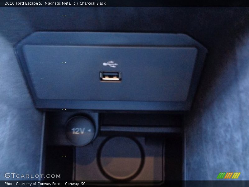 Magnetic Metallic / Charcoal Black 2016 Ford Escape S