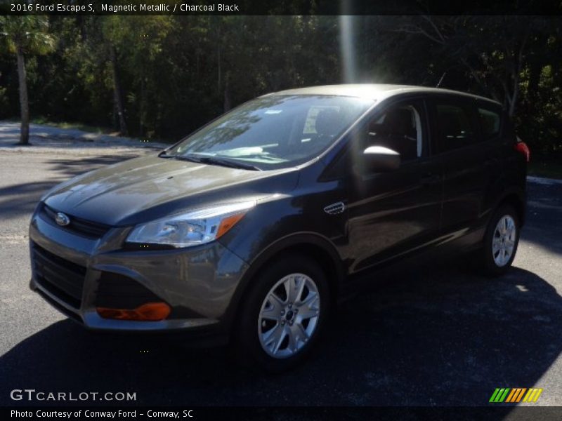 Magnetic Metallic / Charcoal Black 2016 Ford Escape S