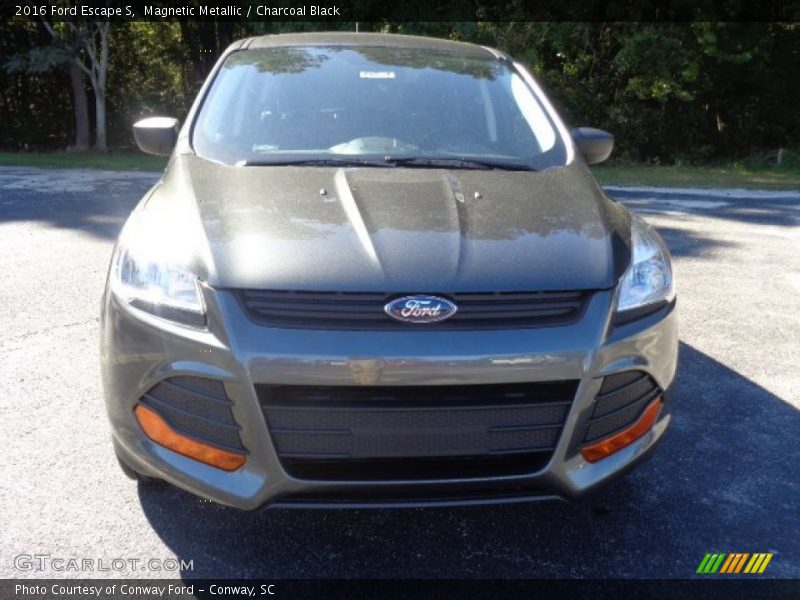 Magnetic Metallic / Charcoal Black 2016 Ford Escape S