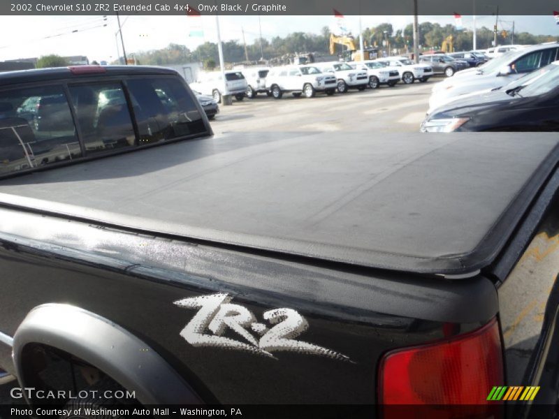 Onyx Black / Graphite 2002 Chevrolet S10 ZR2 Extended Cab 4x4