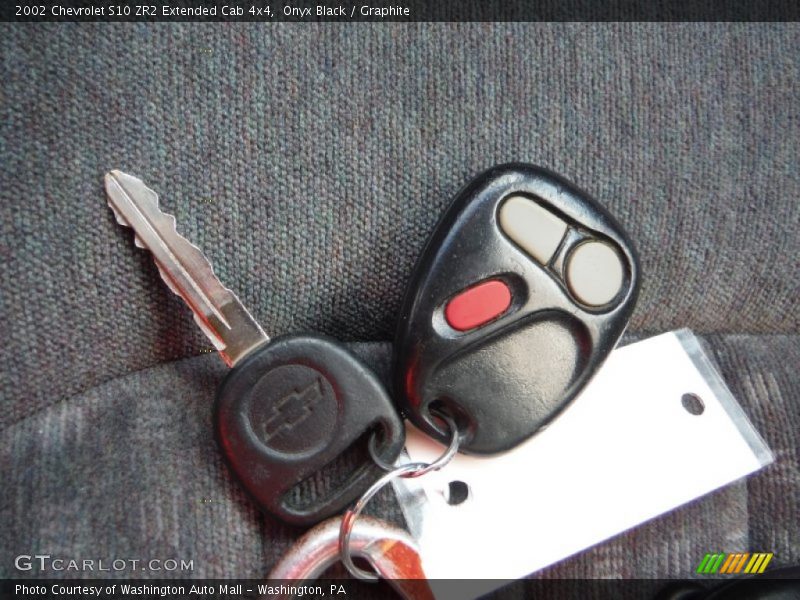 Onyx Black / Graphite 2002 Chevrolet S10 ZR2 Extended Cab 4x4