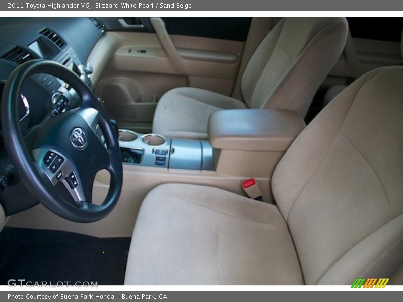 Blizzard White Pearl / Sand Beige 2011 Toyota Highlander V6