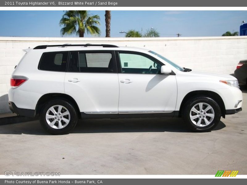 Blizzard White Pearl / Sand Beige 2011 Toyota Highlander V6