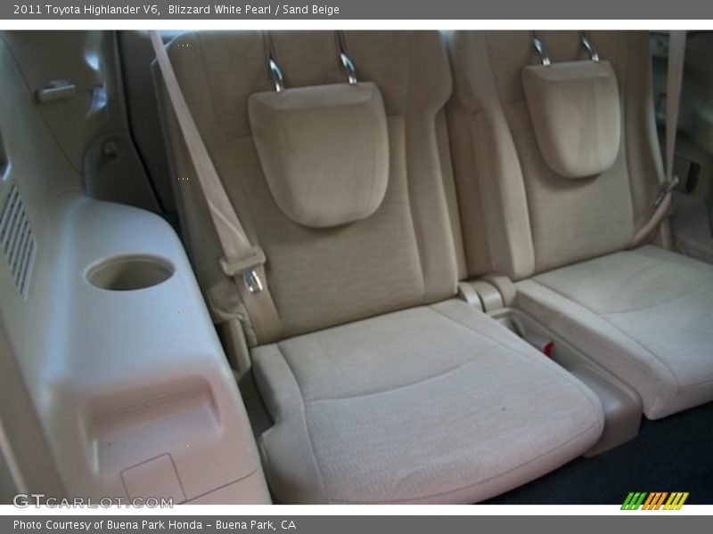 Blizzard White Pearl / Sand Beige 2011 Toyota Highlander V6