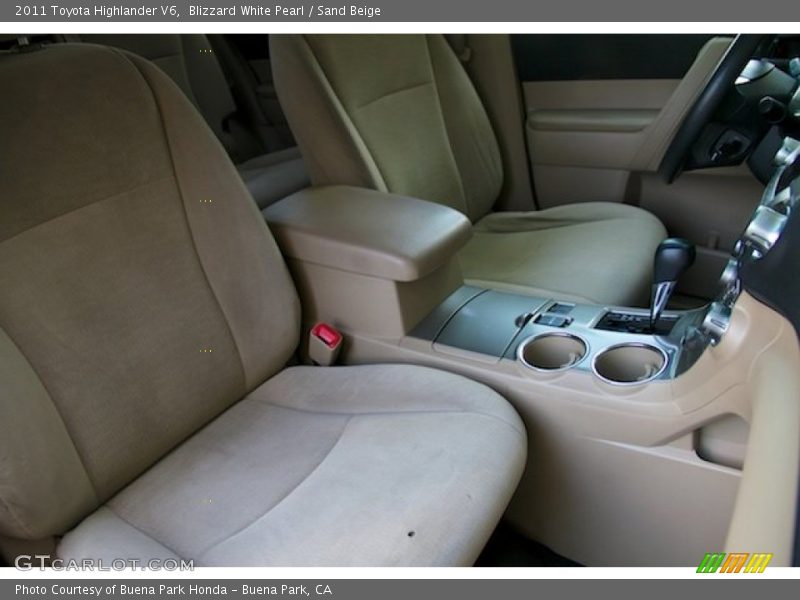 Blizzard White Pearl / Sand Beige 2011 Toyota Highlander V6