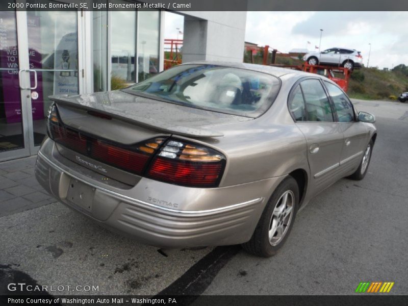 Light Bronzemist Metallic / Camel 2000 Pontiac Bonneville SE