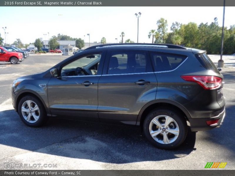 Magnetic Metallic / Charcoal Black 2016 Ford Escape SE